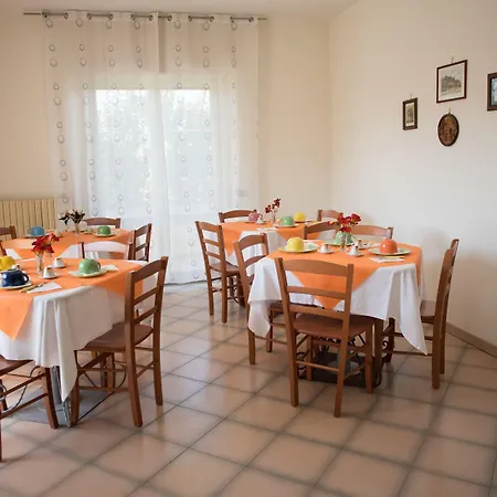ベッド・アンド・ブレックファスト Area Domus