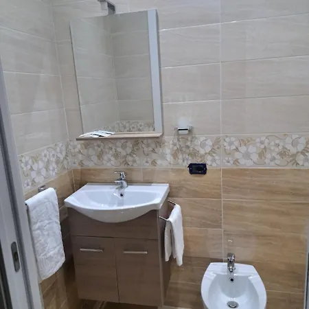 Area Domus 2* بومبيي