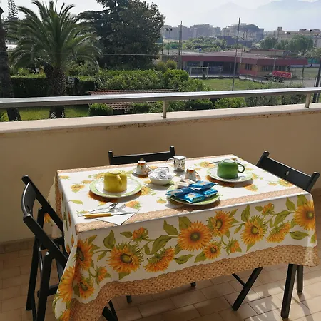 Area Domus לינה וארוחת בוקר