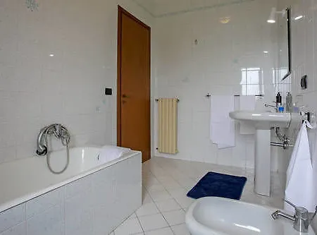 Nocleg ze śniadaniem Area Domus 2*