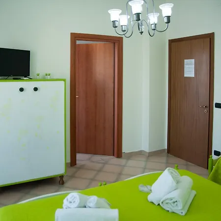 Area Domus فندق مبيت وإفطار بومبيي