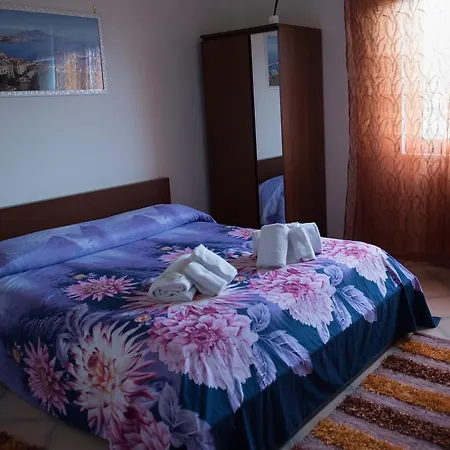 Area Domus فندق مبيت وإفطار بومبيي