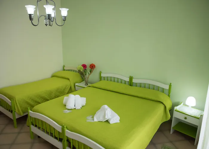 Area Domus לינה וארוחת בוקר 4*