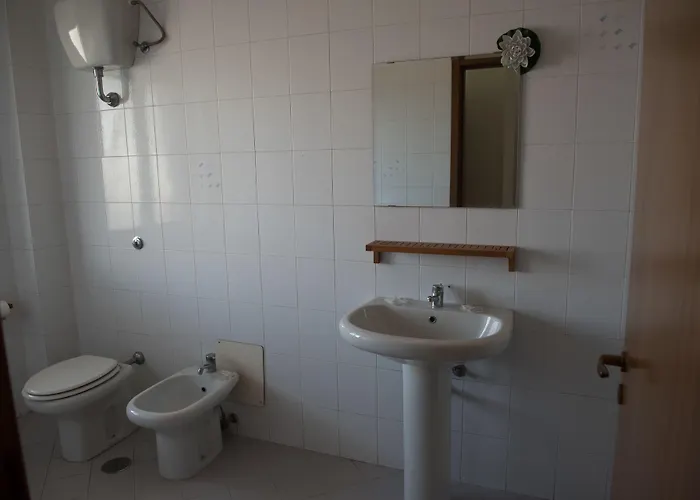 לינה וארוחת בוקר Area Domus 4*