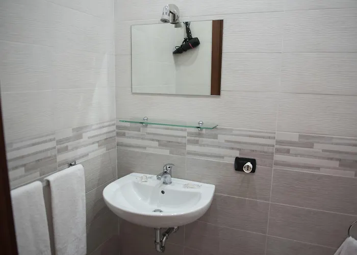 לינה וארוחת בוקר Area Domus