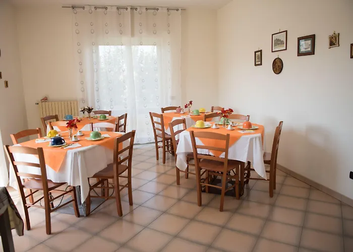 לינה וארוחת בוקר Area Domus