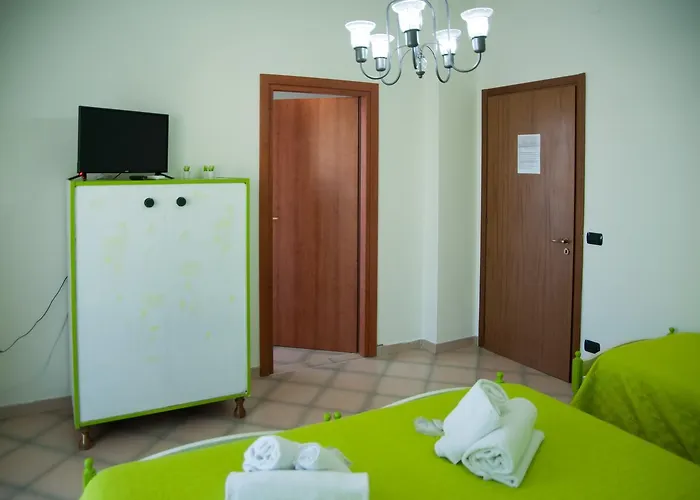 Area Domus לינה וארוחת בוקר פומפיי