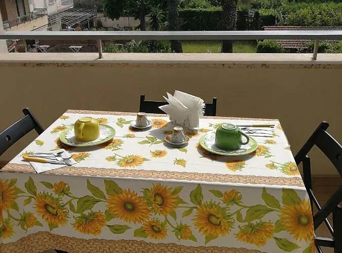 Area Domus לינה וארוחת בוקר